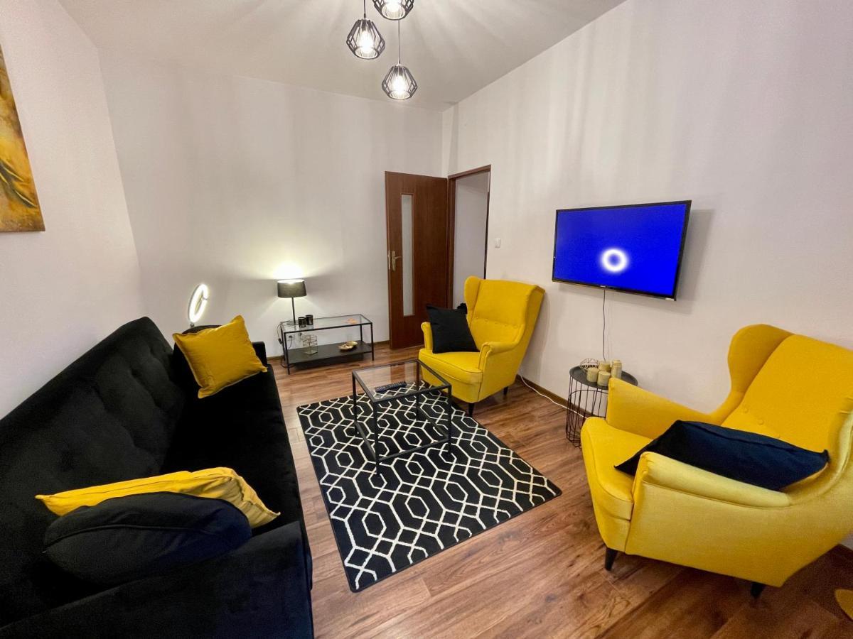 Diamond Metro Wifi 300 Mbs 70'Tv Netflix Hbo Appletv+ Apartment Warsaw Ngoại thất bức ảnh