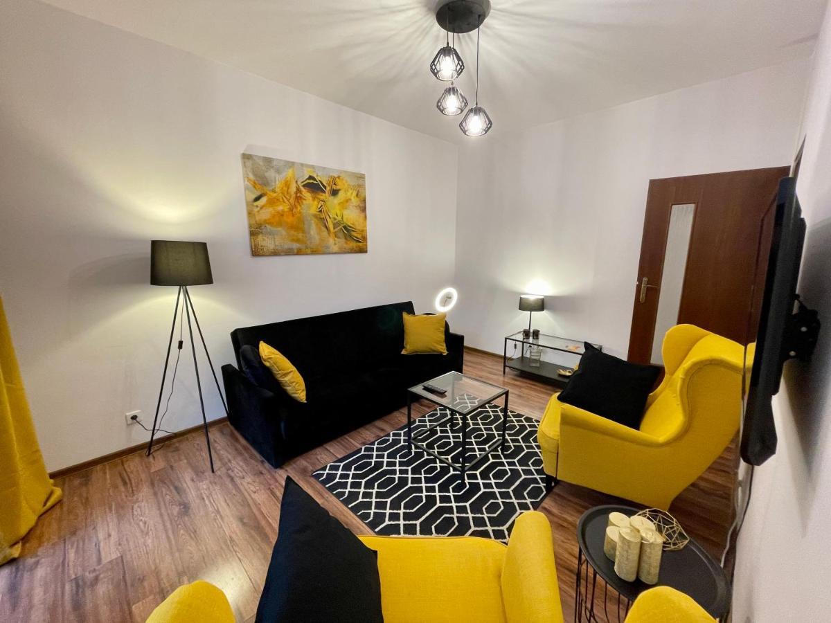 Diamond Metro Wifi 300 Mbs 70'Tv Netflix Hbo Appletv+ Apartment Warsaw Ngoại thất bức ảnh